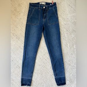 🚨$30 ON ALL JEANS🚨 High Rise High Waist Jeans Skinny - Size 05 US 27-28